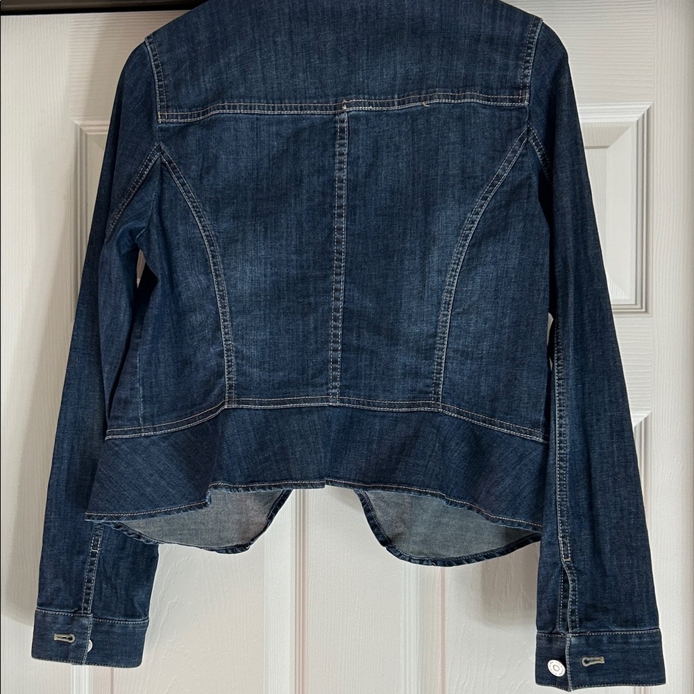 White House Black Market Women's Denim Jacket Fitted Silhouette Size 6 - Picture 5 of 10